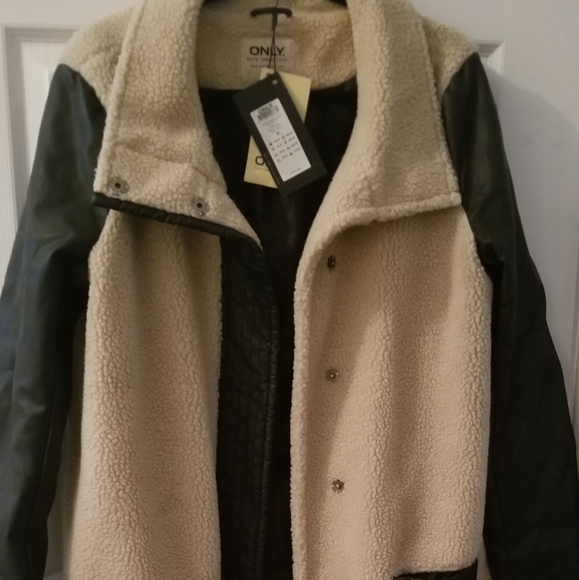 fall 3/4 length jacket - Picture 1 of 2